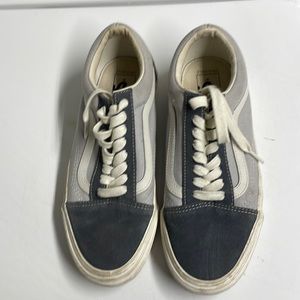Women’s Vans Size 9